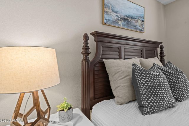 2305 E CHERRY HILLS Place, Chandler, AZ 85249