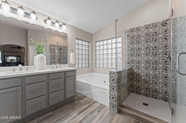 2305 E CHERRY HILLS Place, Chandler, AZ 85249