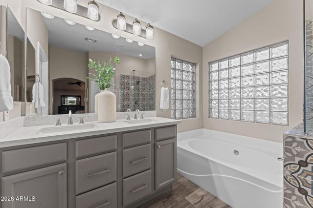 2305 E CHERRY HILLS Place, Chandler, AZ 85249