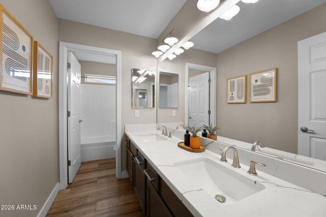 2305 E CHERRY HILLS Place, Chandler, AZ 85249