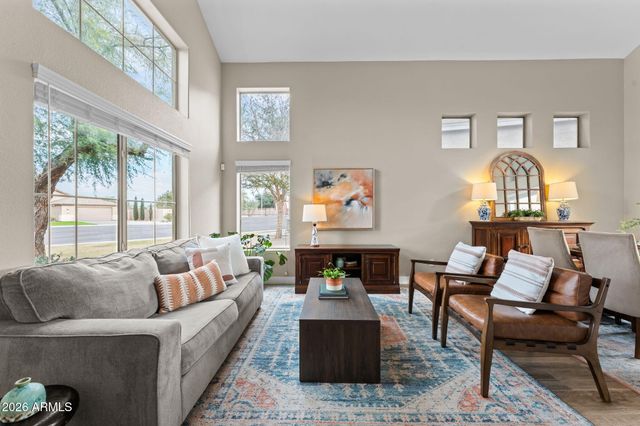 2305 E CHERRY HILLS Place, Chandler, AZ 85249