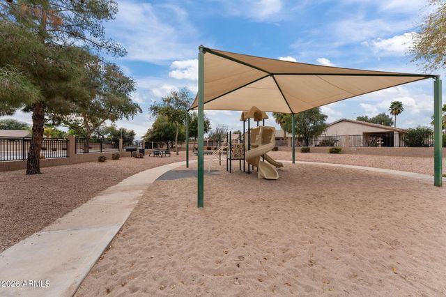 2305 E CHERRY HILLS Place, Chandler, AZ 85249