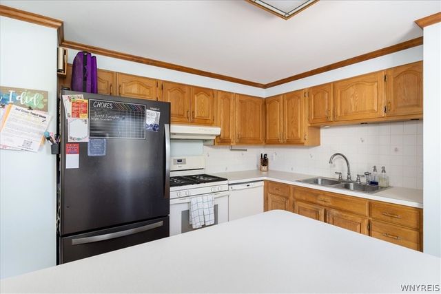 76 Frankhauser Road, Amherst, NY 14221