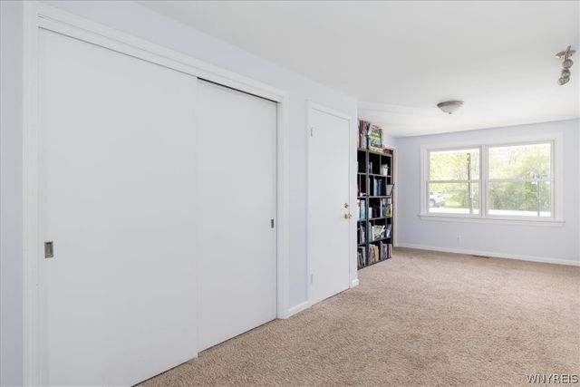 76 Frankhauser Road, Amherst, NY 14221