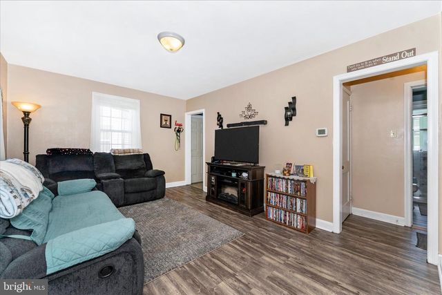 1052 FAIRVIEW RD, Hagerstown, MD 21742