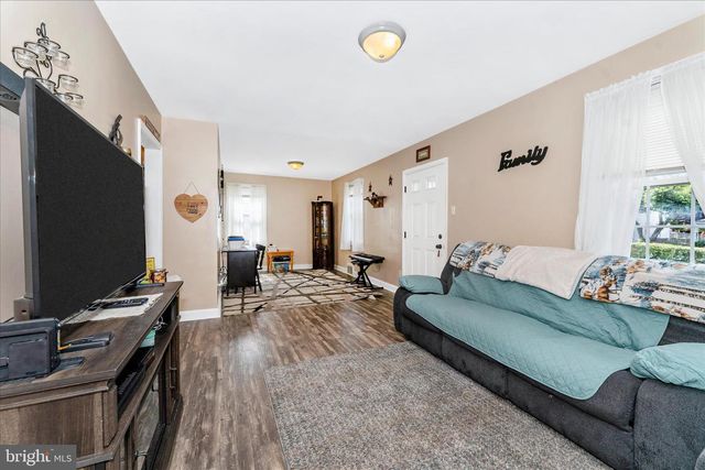 1052 FAIRVIEW RD, Hagerstown, MD 21742