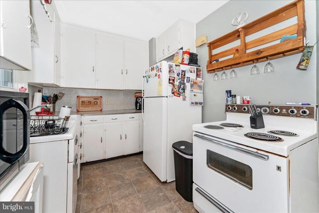 1052 FAIRVIEW RD, Hagerstown, MD 21742