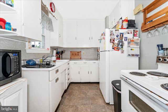 1052 FAIRVIEW RD, Hagerstown, MD 21742
