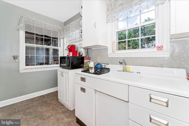 1052 FAIRVIEW RD, Hagerstown, MD 21742