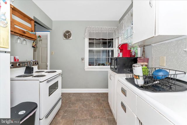 1052 FAIRVIEW RD, Hagerstown, MD 21742