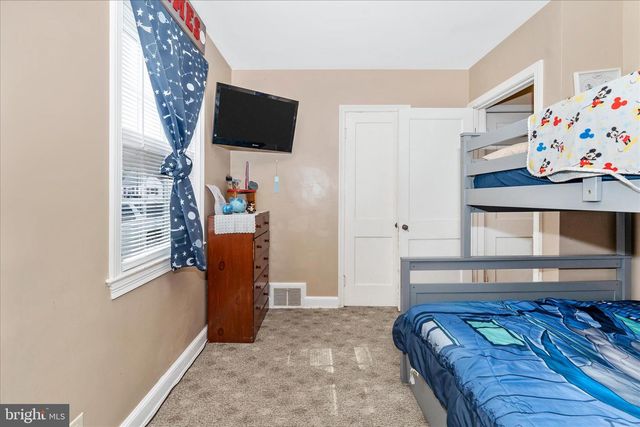 1052 FAIRVIEW RD, Hagerstown, MD 21742