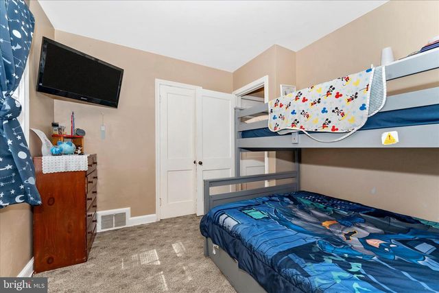 1052 FAIRVIEW RD, Hagerstown, MD 21742