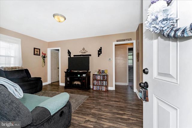 1052 FAIRVIEW RD, Hagerstown, MD 21742