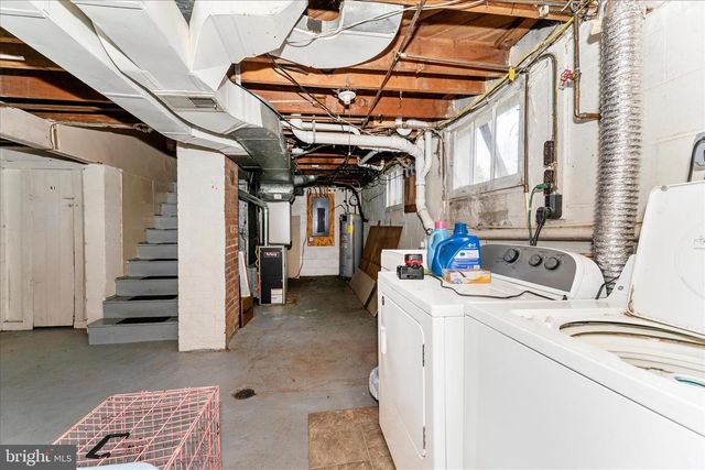 1052 FAIRVIEW RD, Hagerstown, MD 21742