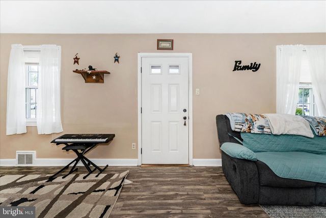 1052 FAIRVIEW RD, Hagerstown, MD 21742