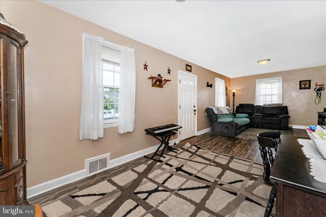 1052 FAIRVIEW RD, Hagerstown, MD 21742