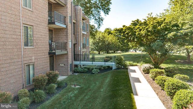 81 OAKRIDGE DR, Langhorne, PA 19047