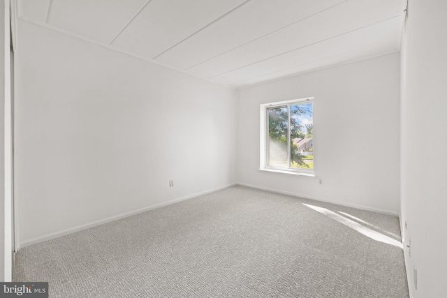 81 OAKRIDGE DR, Langhorne, PA 19047