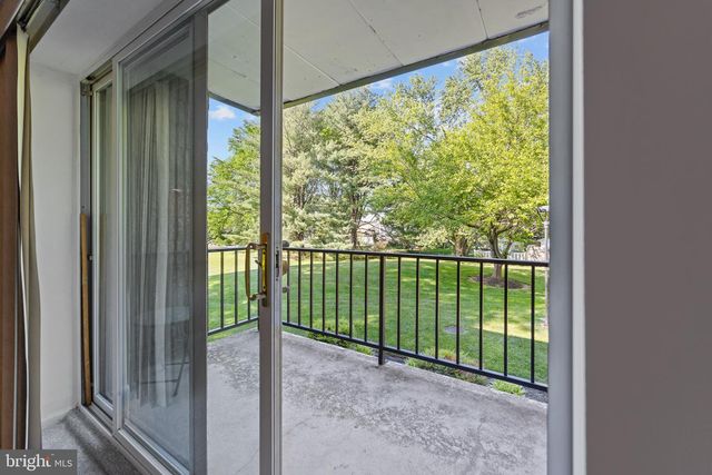 81 OAKRIDGE DR, Langhorne, PA 19047