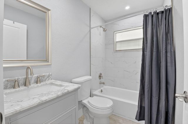 321 Saxony Trail G, Delray Beach, FL 33446