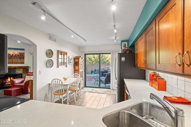 1377 E Stoney Canyon Circle, Oro Valley, AZ 85737