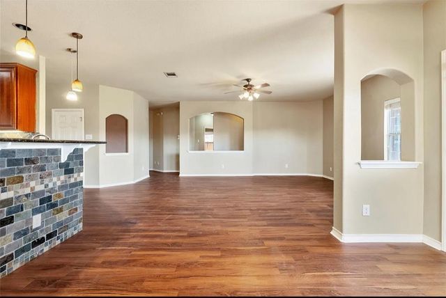 120 Emory Fields DR, Hutto, TX 78634