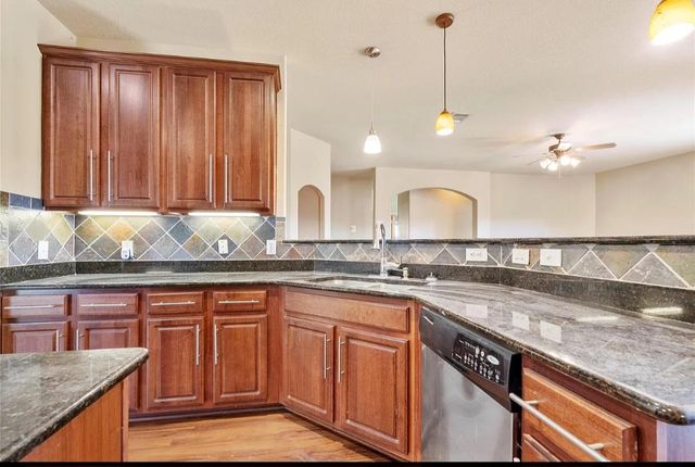 120 Emory Fields DR, Hutto, TX 78634