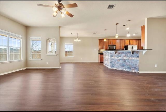 120 Emory Fields DR, Hutto, TX 78634