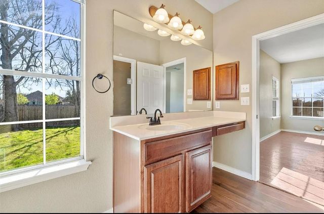 120 Emory Fields DR, Hutto, TX 78634