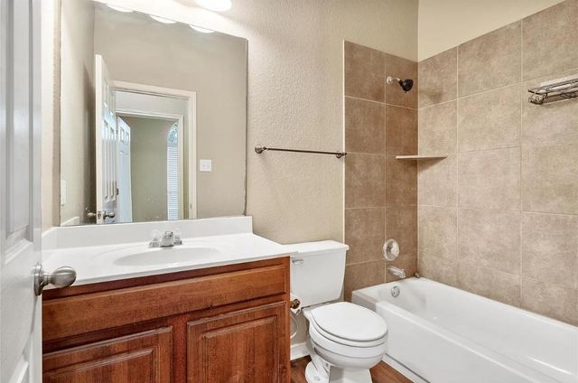 120 Emory Fields DR, Hutto, TX 78634