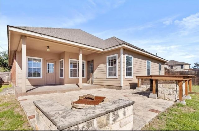 120 Emory Fields DR, Hutto, TX 78634