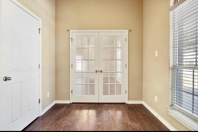 120 Emory Fields DR, Hutto, TX 78634