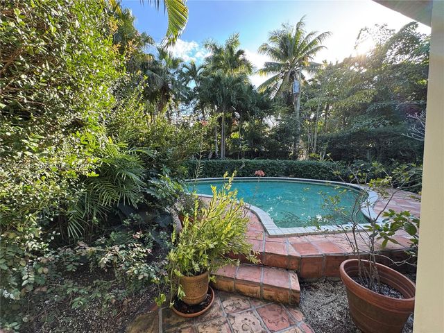 4134 Ventura Ave, Miami, FL 33133