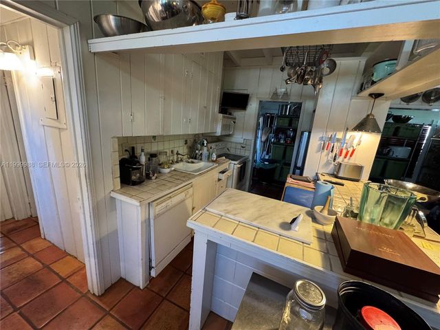 4134 Ventura Ave, Miami, FL 33133