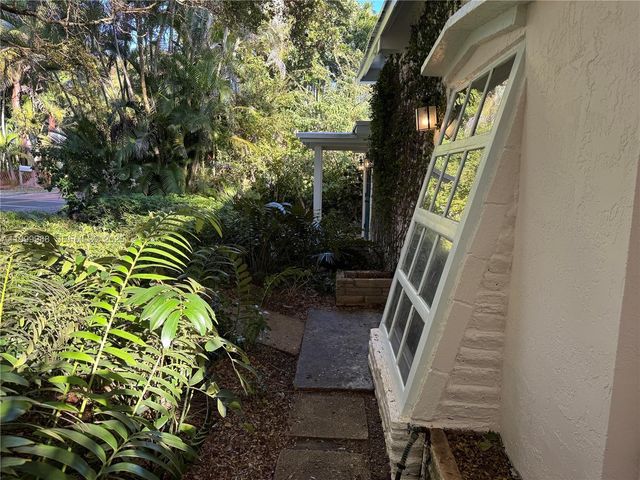 4134 Ventura Ave, Miami, FL 33133