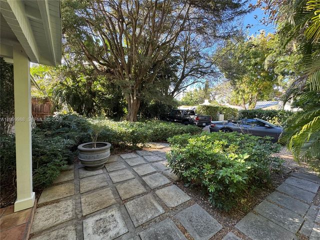 4134 Ventura Ave, Miami, FL 33133