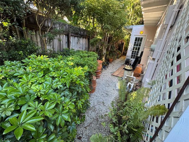 4134 Ventura Ave, Miami, FL 33133