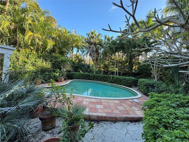 4134 Ventura Ave, Miami, FL 33133