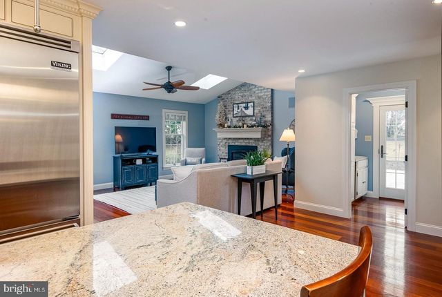 140 MEADOW VIEW DR, Reading, PA 19605