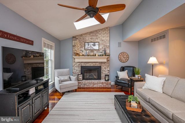 140 MEADOW VIEW DR, Reading, PA 19605