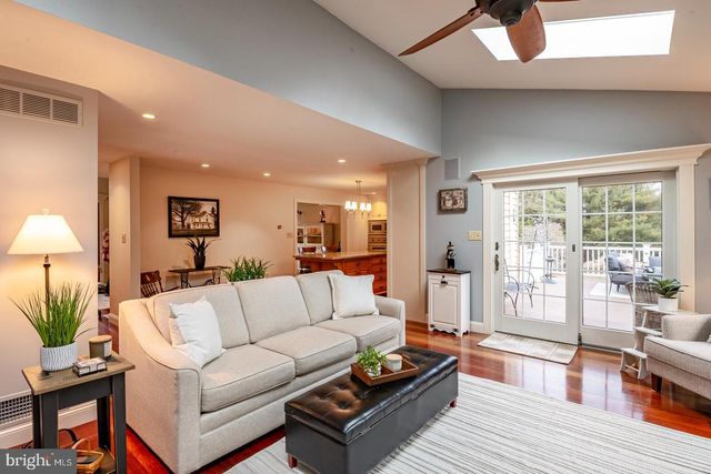 140 MEADOW VIEW DR, Reading, PA 19605