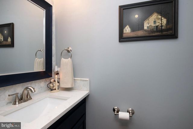 140 MEADOW VIEW DR, Reading, PA 19605