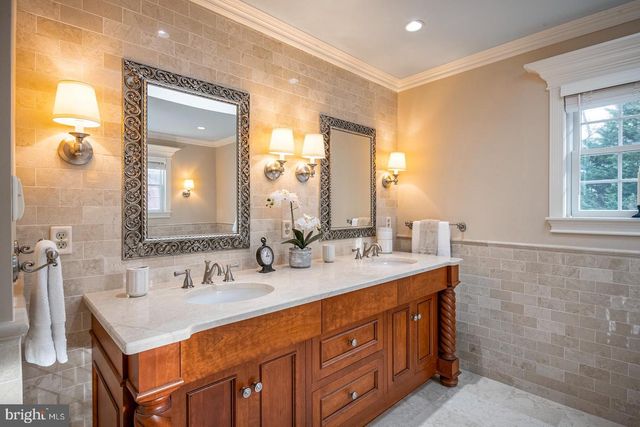 140 MEADOW VIEW DR, Reading, PA 19605