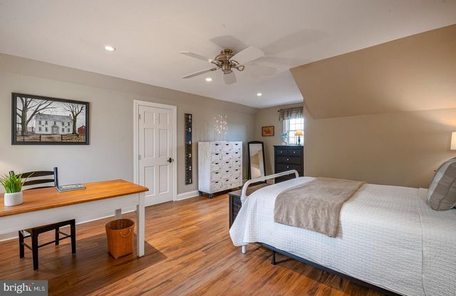 140 MEADOW VIEW DR, Reading, PA 19605