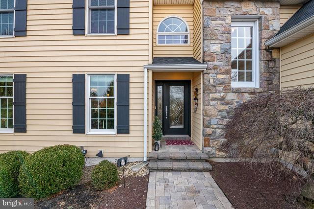 140 MEADOW VIEW DR, Reading, PA 19605