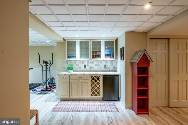 140 MEADOW VIEW DR, Reading, PA 19605