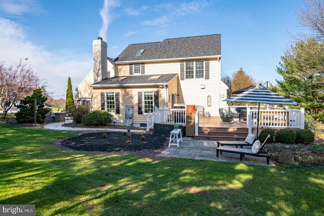 140 MEADOW VIEW DR, Reading, PA 19605