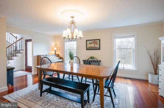 140 MEADOW VIEW DR, Reading, PA 19605