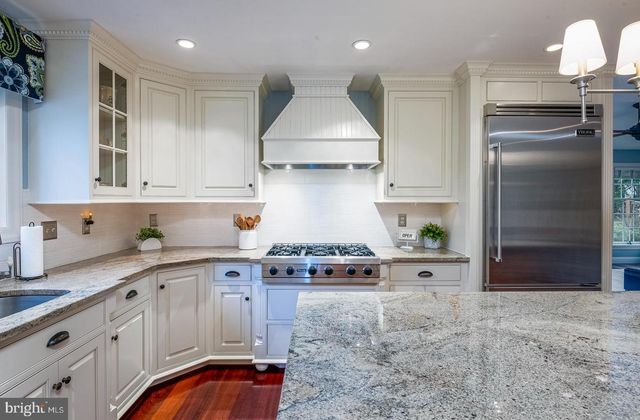 140 MEADOW VIEW DR, Reading, PA 19605