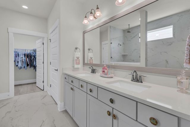 126 Hedera Court, Summerville, SC 29486